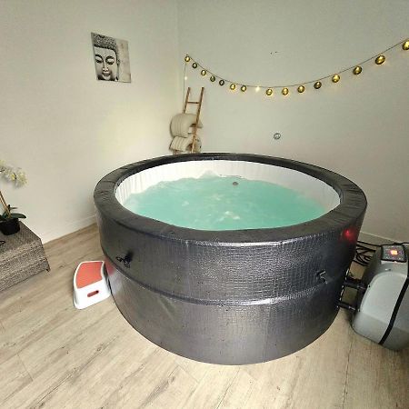 Le Pont T3 Etoile Avec Jacuzzi Daire Saint-Méloir-des-Ondes Dış mekan fotoğraf